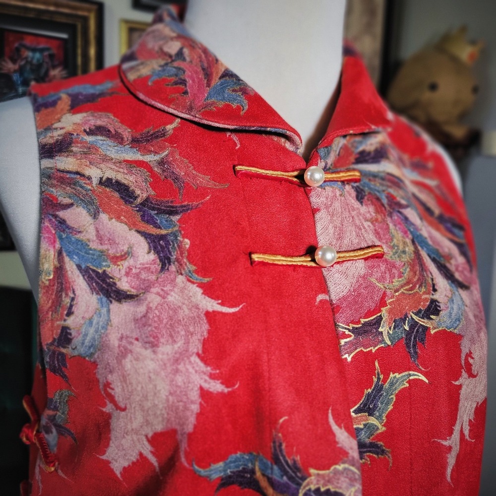 Han Tang Yuan Vest Red Floral Tapestry Pearl Frog Closure Sleeveless Jacket NEW - Picture 6 of 8